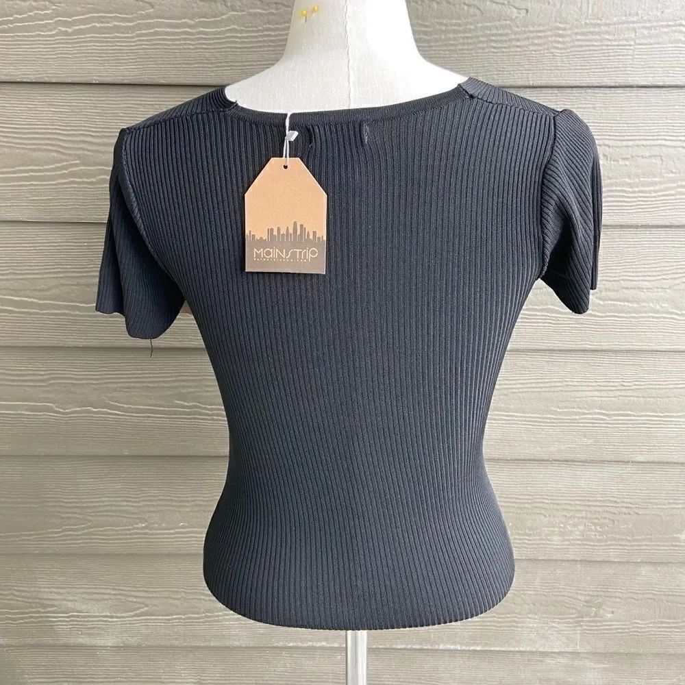 Main Strip Short Sleeve Front Knot Knit Top - Picture 4 of 5